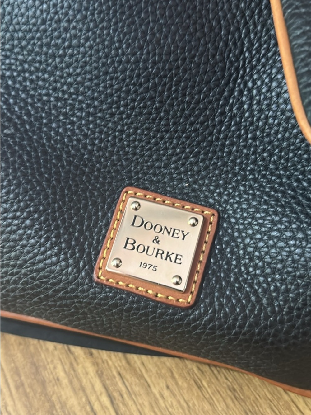 Vintage Dooney & Bourke Black and Tan Pebble Leather Hobo Bag - wristlet - Picture 3 of 11